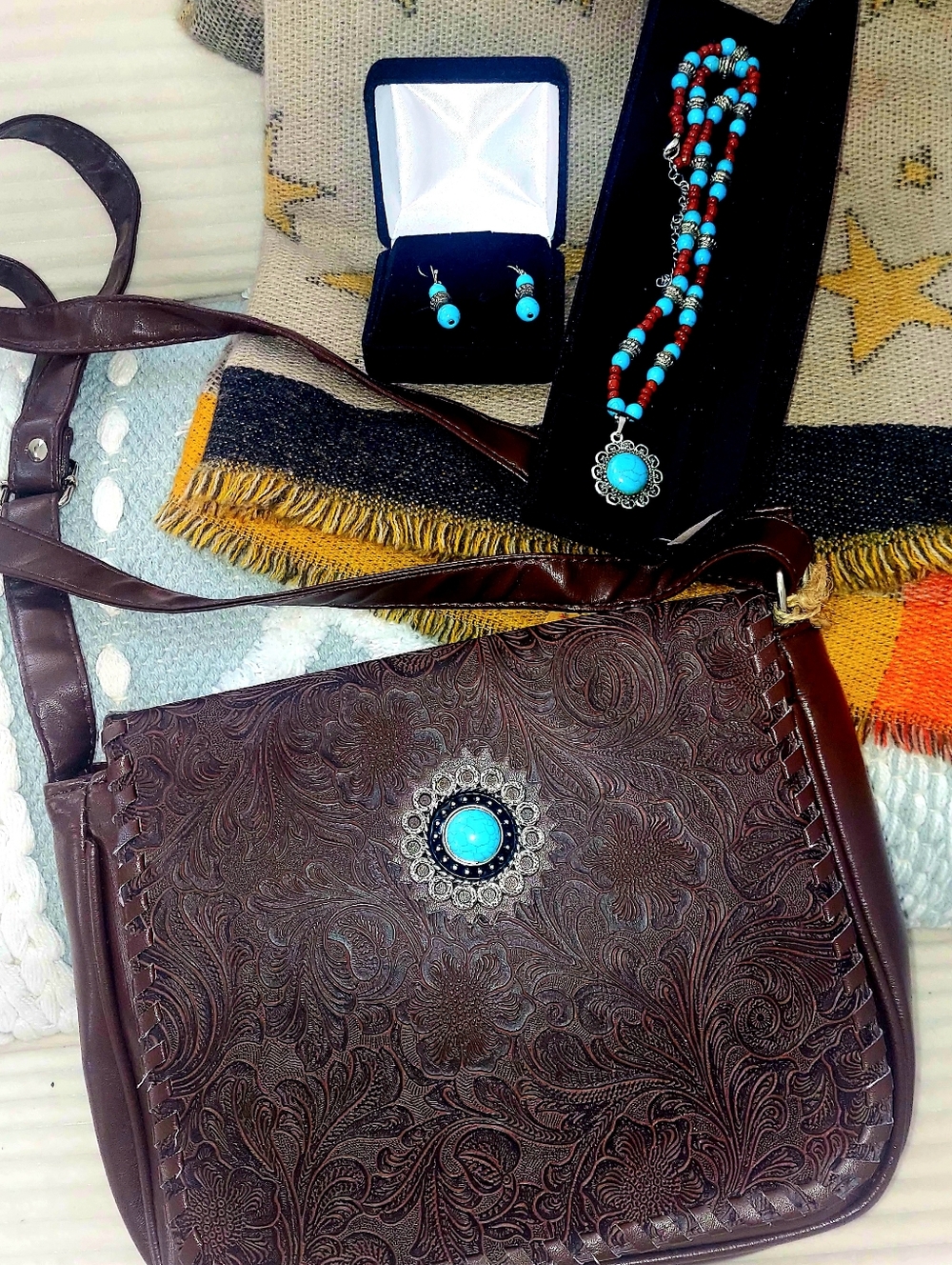 Canyon Sky Western Bundle Tooled FauxLeather Crossbody with Jewelry Set